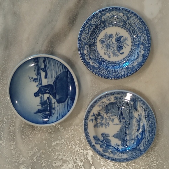 Porcelain Blue & White Plates - Set of 3 - Picture 1 of 6